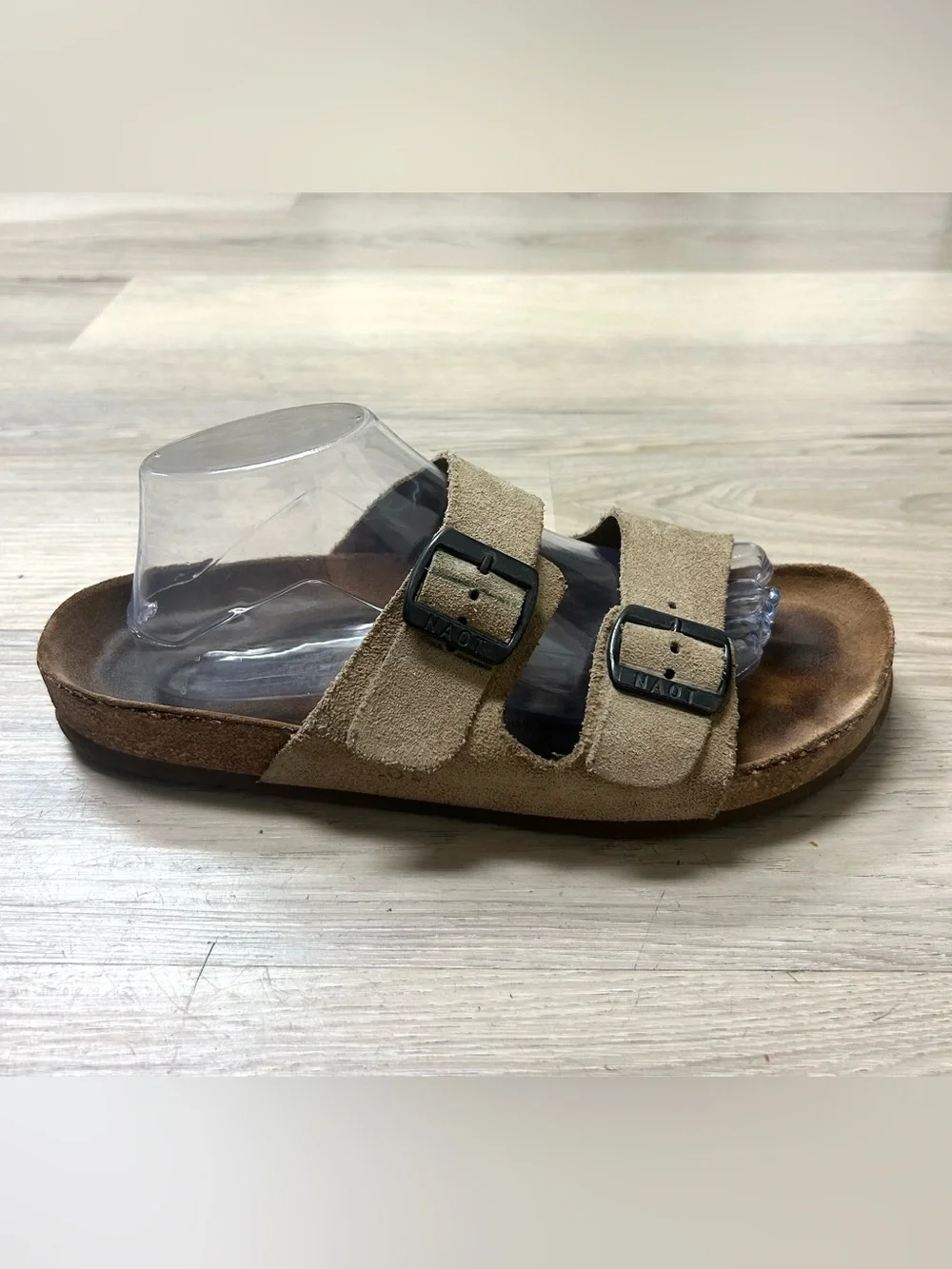 Naot Men’s Sandals Sz US 11 EU 44 Beige Santa Barbara 2 Suede 2 Strap Slide